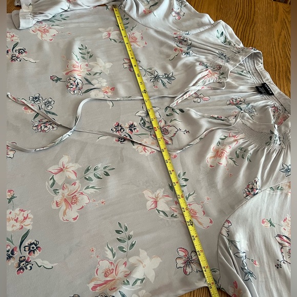 3X Torrid Chiffon-like Flowy Long-Sleeved Floral Blouse 🌸 - Picture 7 of 11